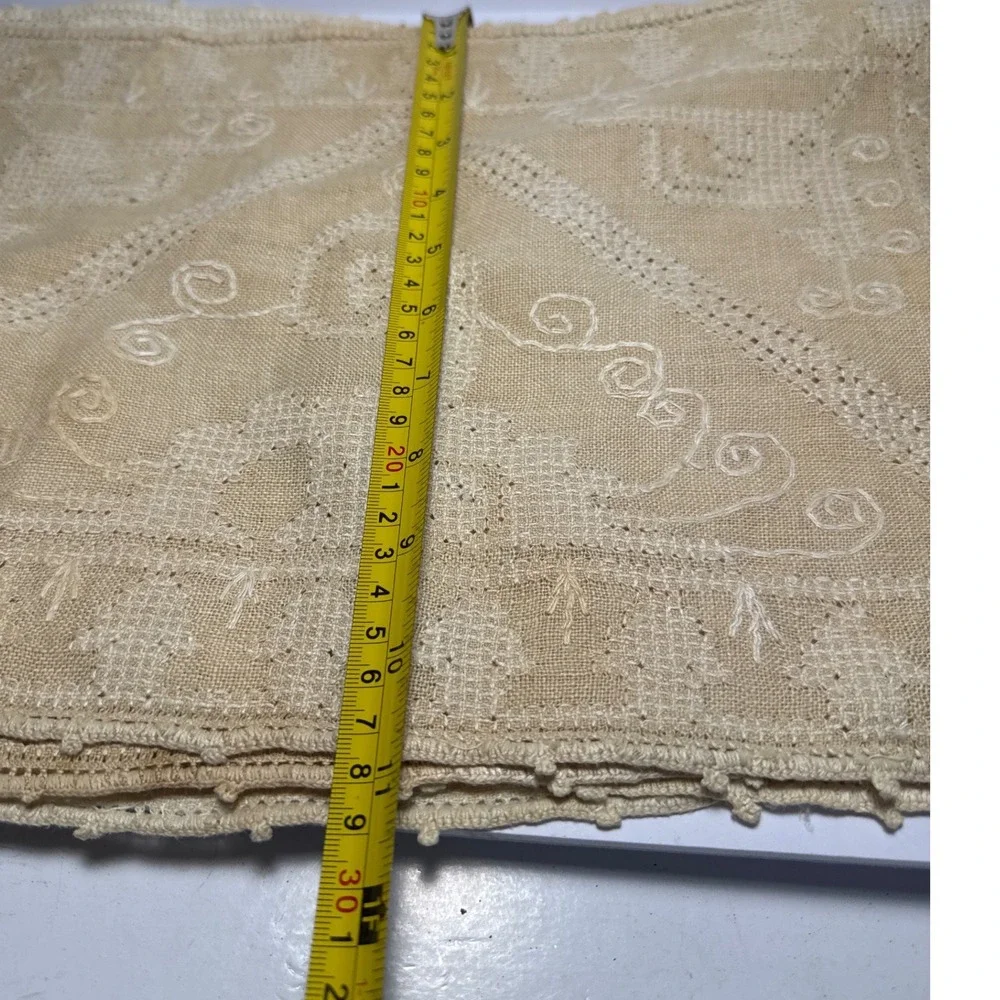 Unbranded Placemats Beige Good Hand Embroidered Linen Vintage Set of 5